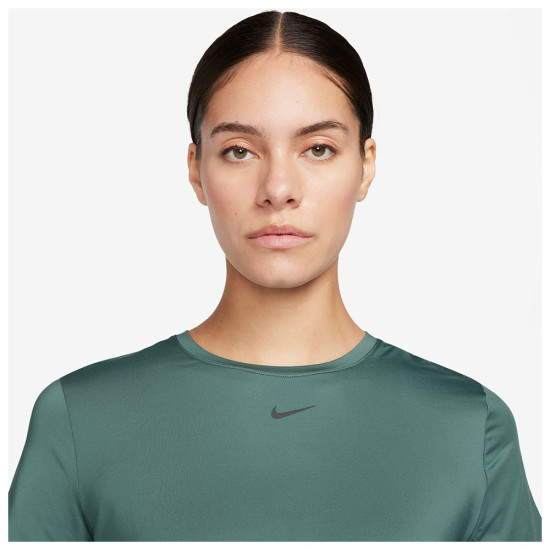 Nike Γυναικεία κοντομάνικη μπλούζα One Classic Dri-FIT Nike Γυναικεία κοντομάνικη μπλούζα One Classic Dri-FIT